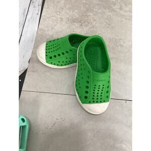 Native Jefferson Shoes Boys Toddler C5 Green Slip on